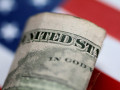 الدولار الأمريكي يواجه إيجابية مع ترقب الفائدة الأمريكية