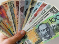 الدولار الإسترالي يتراجع بدعم من البيانات القوية
